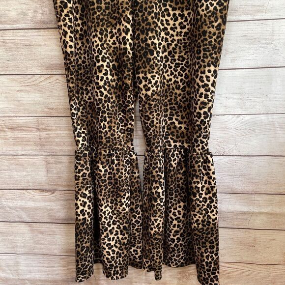 PARK AVENUE CHEETAH PRINT RUFFLE LEG PANTS - Picture 3 of 5
